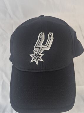 San Antonio Spurs NBA Stretch Fit Hat Black Embroidered Logo Flex Fit Style